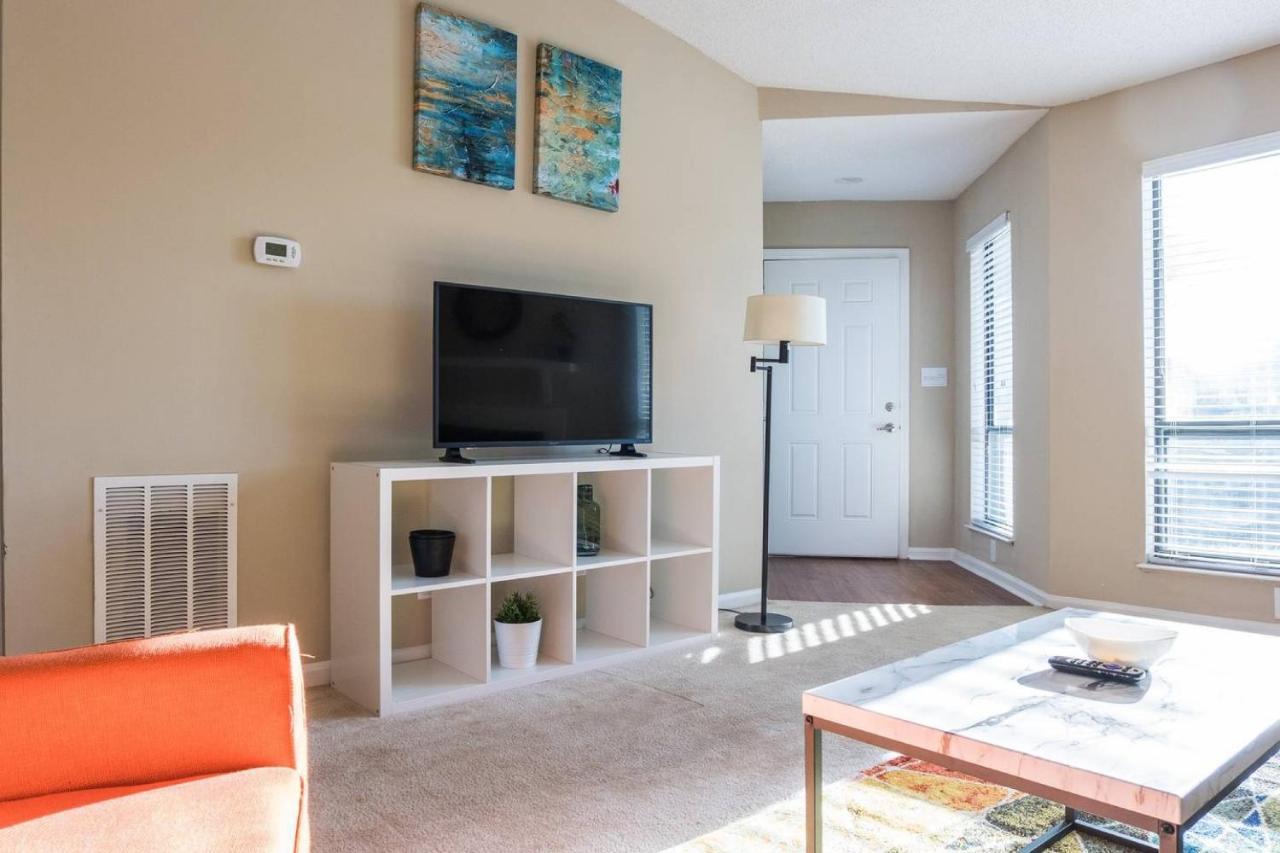 Colorful + Spacious 2Br | Near Spectrum + Stadium Charlotte Exterior foto