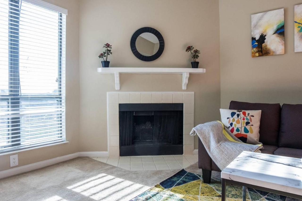 Colorful + Spacious 2Br | Near Spectrum + Stadium Charlotte Exterior foto