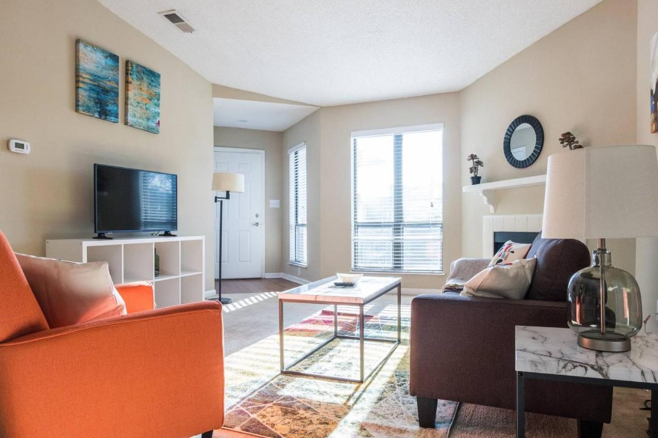 Colorful + Spacious 2Br | Near Spectrum + Stadium Charlotte Exterior foto