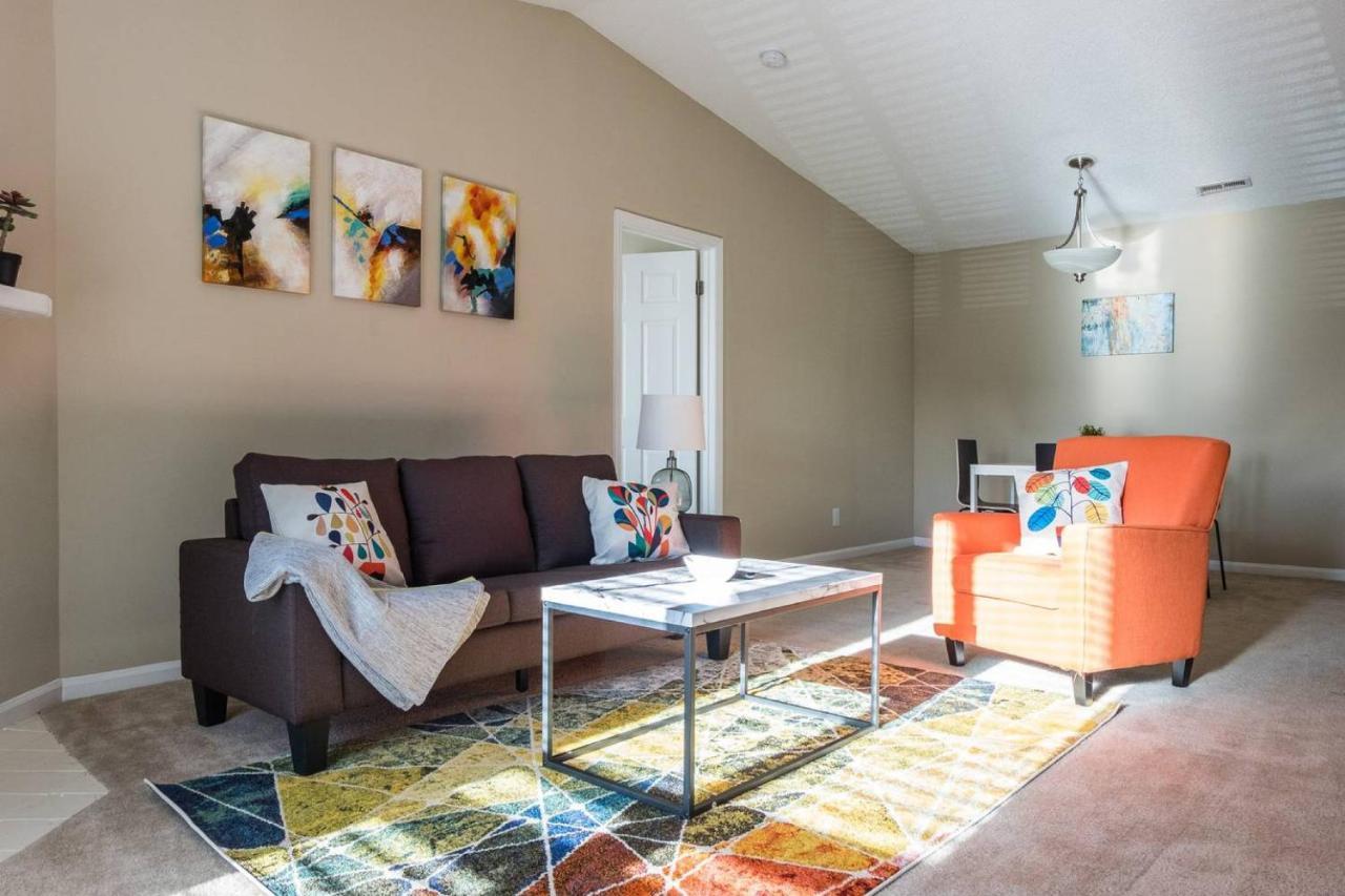 Colorful + Spacious 2Br | Near Spectrum + Stadium Charlotte Exterior foto